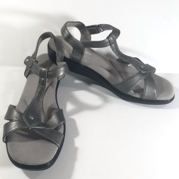 Grasshoppers Shoes - Grasshopper OrthoLite silver sandals size 9 EUC